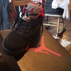 Jordan 5's